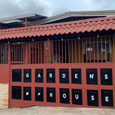Gardens House, Airport Juan Santamaria, Alajuela, San Jose Hostel Kültér fotó